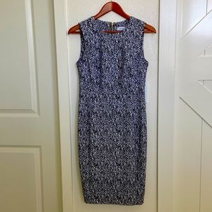 Classic form-fitting Calvin Klein dress. Size 6.